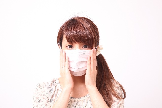 マスクをしている妊婦さん