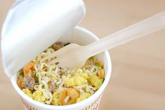 カップラーメン